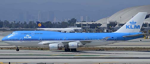 KLM Boeing 747-406 PH-BFE, August 20, 2013